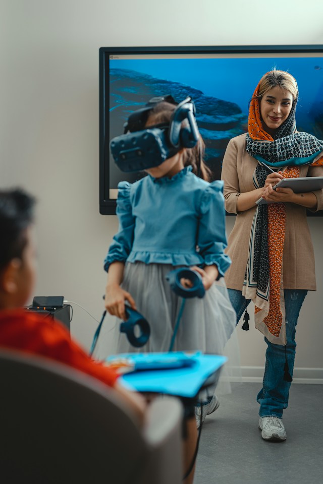 ahmadreza-rezaie-59CrF5ZM7dA-unsplash SEATUSCIA e META YOUTH: ricerca, innovazione e nuove competenze digitali per i giovani